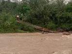 jembatan-gantung-yang-menghubungkan-wilayah-tasikmalaya-dan-garu-putus.jpg