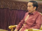 jokowi-merenung_20151202_231836.jpg