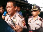 kabid-humas-polda-jabar-kombes-pol-yusri-yunus-di-tkp-teroris-antapani_20170815_221323.jpg