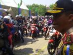 kapolda-dan-kakorlantas-pantau-cek-poin-cirebon_20150725_160557.jpg