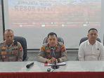 kapolres-sukabumi-kota-akbp-ari-setyawan-wibowo-didampingi-wakapolres-dan-kasat-reskrim-1234.jpg