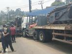 kecelakaan-beruntun-di-Jalan-Raya-SukabumiBogor-tepatnya-di-Kampung-Pamuruyan.jpg