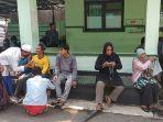 keluarga-korban-kecelakaan-truk-maut-menunggu.jpg