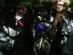kendaraan-roda-dua-yang-rusak-terparkir-di-halaman-mapolsek-jatinangor_20171128_063328.jpg