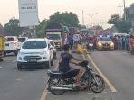 kepadatan-arus-lalu-lintas-di-jalur-pantura-di-desa-tulungagung.jpg