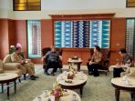 kepala-bi-jabar-wiwiek-sisto-widayat-temui-gubernur-jabar_20170905_142102.jpg