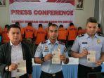 kepala-imigrasi-kelas-ii-bekasi-petrus-teguh-aprianto.jpg