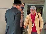 ketua-dprd-luwu-timur-ogah-salaman.jpg