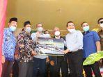 ketua-komisi-x-dpr-ri-hsyaiful-huda-bersama-rombongan.jpg
