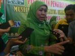 khofifah-indar-parawansa-mensos-di-lembang_20151122_124954.jpg