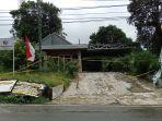 kondisi-rumah-tempat-ditemukan-mayat-tuti-suhartini-dan-amalia-mustika-ratu-di-subang.jpg
