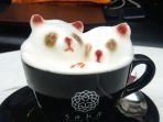 kopi-3d-latte-art-bergambar-beruang-dibuat-oleh-barista-tantan-di-saka-bistro-bar_20170926_133050.jpg