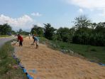 lahan-bekas-pengurugan-limbah-medis-di-desa-panguragan-wetan_20180427_182357.jpg