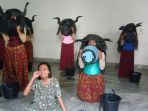 latihan-teater-bandoengmooi-teater-munding-dongkol-di-gedung-indonesia-menggugat-2_20170921_200505.jpg