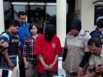 layanan-seks-threesome_20180221_074528.jpg