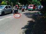 lokasi-ditemukannya-krisna-saputra-17-di-tengah-jalan-rajawali-barat_20161030_125753.jpg