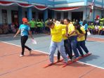lomba-bakiak-di-lapas-perempuan-sukamiskin-dalam-rangka-hut-ke-72-kemerdekaan-ri_20170817_151244.jpg