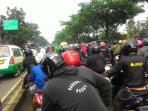 macet-soekarno-hatta_20161006_084137.jpg