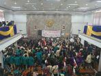 mahasiswa-menguasai-ruang-paripurna-dprd-garut-saat.jpg