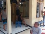 Agar Lebih Rajin Ibadah di Bulan Ramadan, Polisi di Polsek Cileunyi Ini Mencat Ulang Masjid