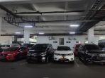 mobil-mewah-di-dpr-pelat-nomornya-sama.jpg