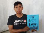 muhamad-sukri-30-guru-honorer-yang-nyambi-jualan-produk-skincare.jpg