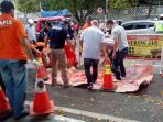 olah-tkp-bom-molotov-bandung_20160101_162203.jpg