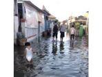 ondisi-banjir-rob-di-pesisir-eretan-Kecamatan-Kandanghaur.jpg