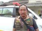 paman-pugud-saat-ditemui-di-kamar-mayat-rsu-dr-soekardj.jpg