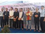para-peserta-lomba-puisi-sedang-membacakan-puisi-buatannya-senin-1922018_20180219_125546.jpg