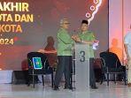 paslon-farghan-dan-erwin-dalam-debat-pilwalkot.jpg