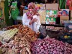 pedagang-di-pasar-kepuh-kuningan.jpg