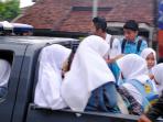 pelajar-di-tasikmalaya-naik-ranger-polisi.jpg