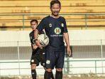 pelatih-barito-putera-djadjang-nurdjaman.jpg