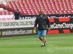 pelatih-timnas-vietnam-park-hang-seo-memimpin-latihan-di-stadion-utama-gelora-bung-karno.jpg