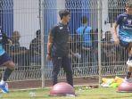 pemain-persib-bandung-ciro-alves-kiri-dan-zalnando-kanan-mengikuti-latihan-terpisah.jpg