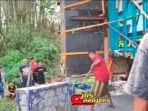 pembatas-jembatan-dibongkar-oleh-warga-sound-system.jpg