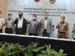 penandatanganan-kesepakatan-bersama-pengembangan-angkutan-massal-berbasis-jalan.jpg