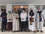 pendukung-habib-rizieq-shihab-datangi-kejari-majalengka-ini-yang-mereka-sampaikan-b.jpg