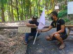 pengelola-objek-wisata-bukit-sanghiyang-dora-mengibarkan-bendera-putih.jpg