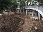 perbaikan-di-taman-lalu-lintas-bandung-pohon-besar-tetap-dipertahankan_20170606_141050.jpg