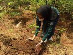 peserta-jelajah-kopi-2021-menanam-kopi-d.jpg