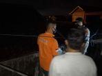 petugas-melakukan-identifikasi-di-lokasi-tersengatnya-deris.jpg