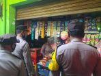 petugas-polsek-cigasong-polres-majalengka-datangi-langsung-para-pedagang.jpg