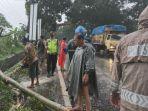 phn-tumbang-di-jalan-raya-ciawi.jpg