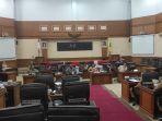 pihak-pengusaha-tower-di-gedung-dprd-majalengka.jpg