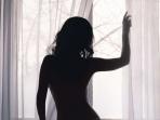 prostitusi-online-bayangan-wanita_20151211_193050.jpg