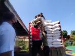 pupuk-subsidi-dari-daerah-kawarang-yang-hendak-dijual.jpg