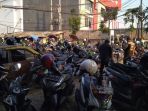 ratusan-driver-ojek-online-do_20180727_194640.jpg