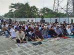 ratusan-warga-muhammadiyah-yang-akan-melaksanakan-salat-idulfitri-1444-h.jpg